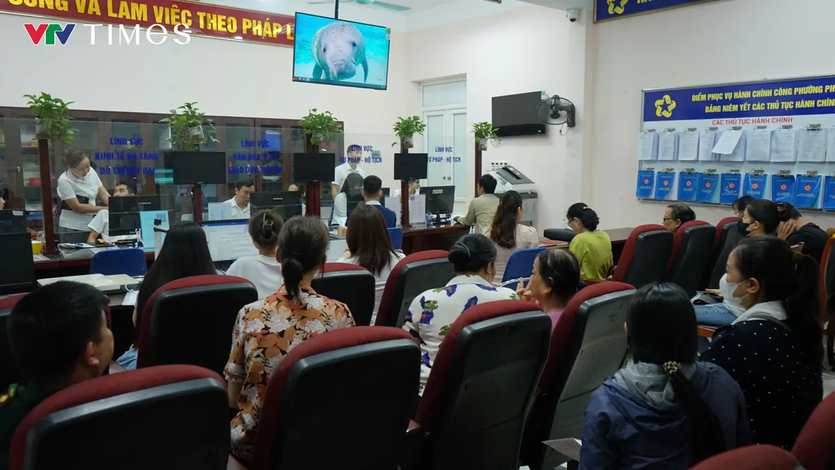 Hà Nội sau một tháng vận hành chính quyền địa phương hai cấp: Khi thể chế “chạy”, dân thấy chính quyền gần hơn - Ảnh 4.