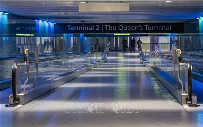 Quang cảnh sân bay Heathrow ở thủ đô London, Anh (Ảnh tư liệu: THX/TTXVN)