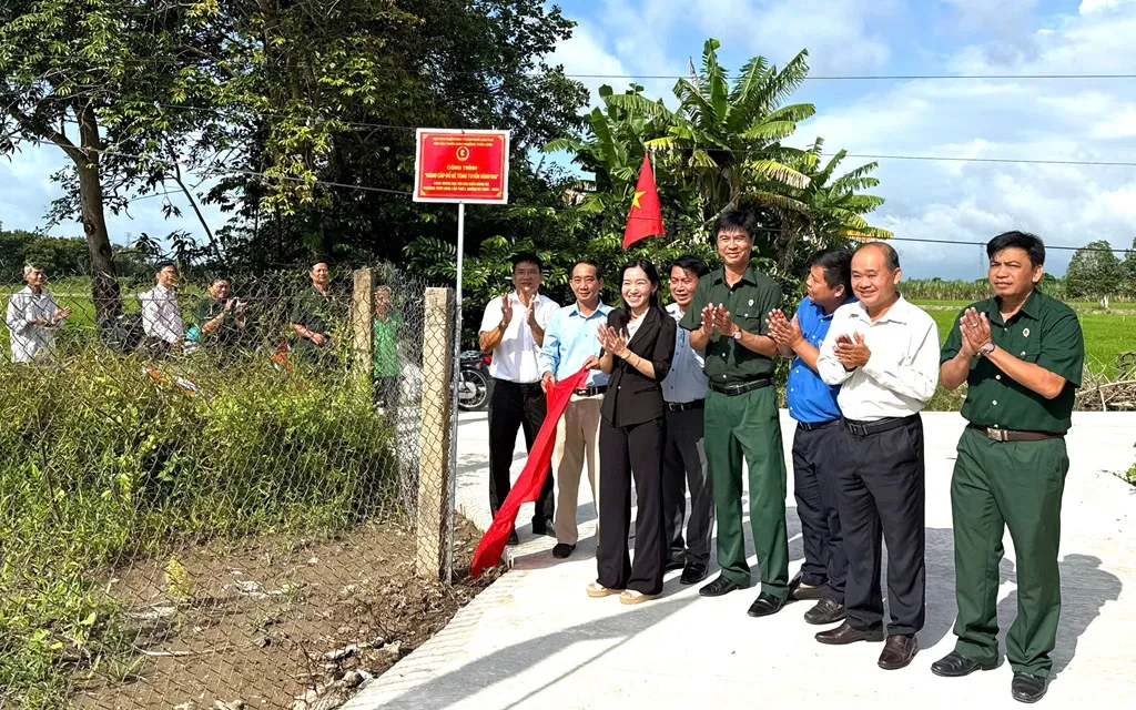 Cần Thơ thực hiện nhiều công trình chào mừng Đại hội đảng các cấp  - Ảnh 1.