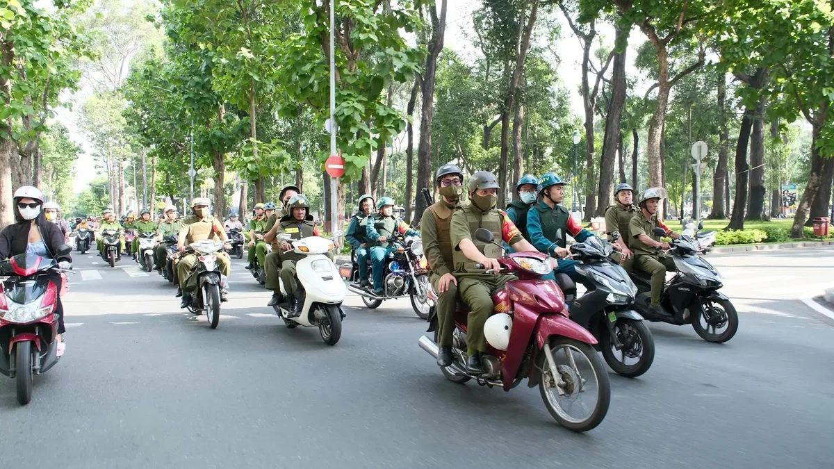 TP Hồ Chí Minh: Đồng loạt ra quân tháng cao điểm trấn áp tội phạm - Ảnh 1.