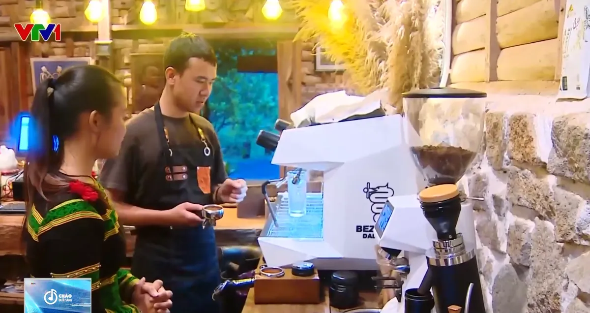 Lan tỏa t&igrave;nh y&ecirc;u c&agrave; ph&ecirc; đặc sản Măng Đen- Ảnh 1.