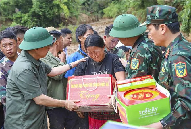 Phó Thủ tướng Trần Hồng Hà: Bảo vệ người dân bằng mọi giá - Ảnh 2.