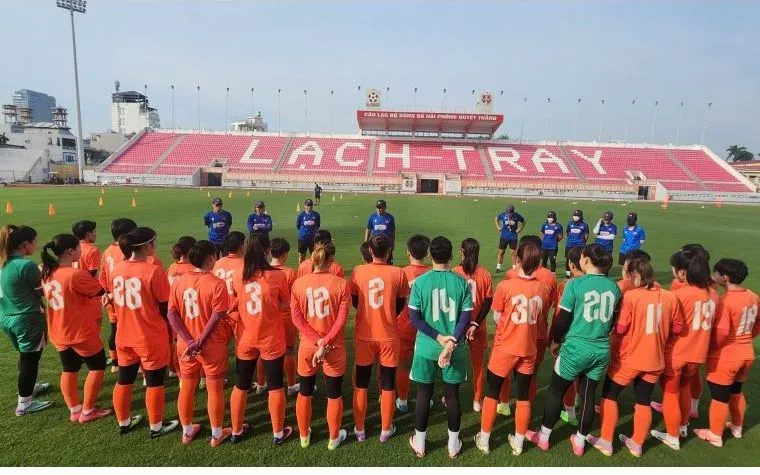 ĐT nữ Việt Nam vs ĐT nữ Campuchia: Quyết thắng trận ra qu&acirc;n | 19h30 trực tiếp VTV5
- Ảnh 1.