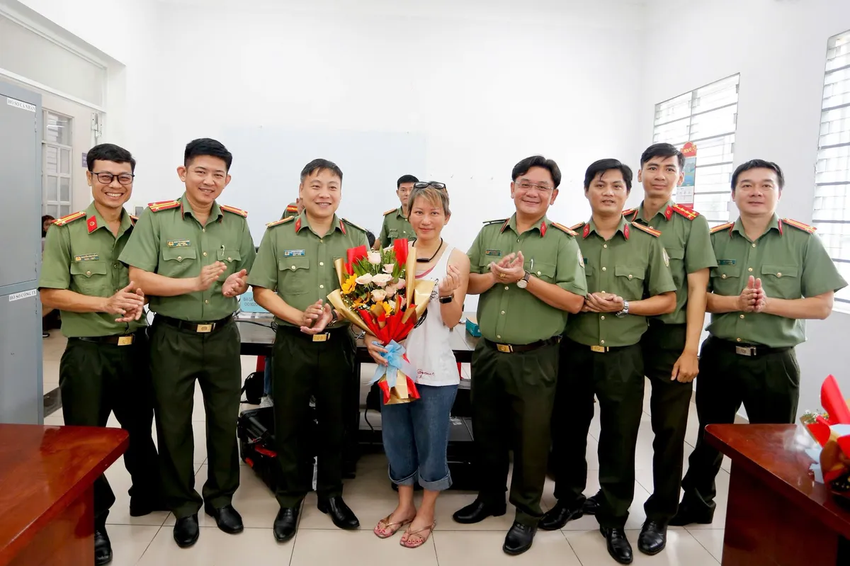 TP Hồ Chí Minh cấp định danh điện tử cho hơn 10.000 người nước ngoài- Ảnh 1.