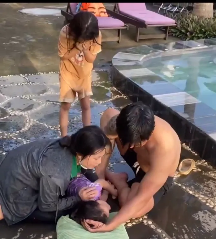 TP Hồ Chí Minh trao tặng bằng khen cho "người hùng cứu bé gái đuối nước" - Ảnh 1.