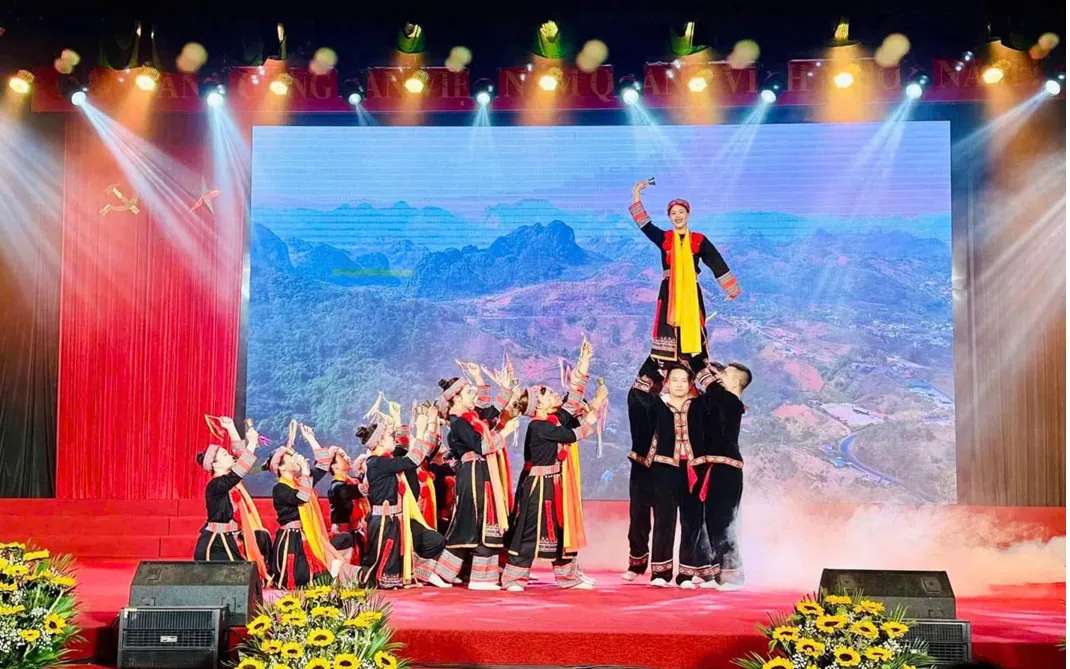 Chuỗi hoạt động biểu diễn nghệ thuật nhằm phục vụ nhân dân và hưởng ứng Hội thi Tuyên truyền lưu động toàn quốc.