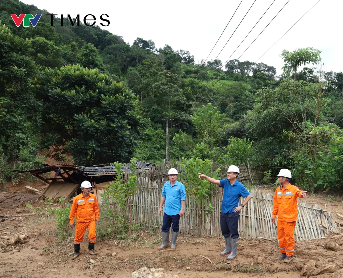 Điện lực Điện Bi&ecirc;n: Vượt kh&oacute; trong điều kiện thử th&aacute;ch lớn, cấp điện an to&agrave;n cho người d&acirc;n sau mưa lũ - Ảnh 2.