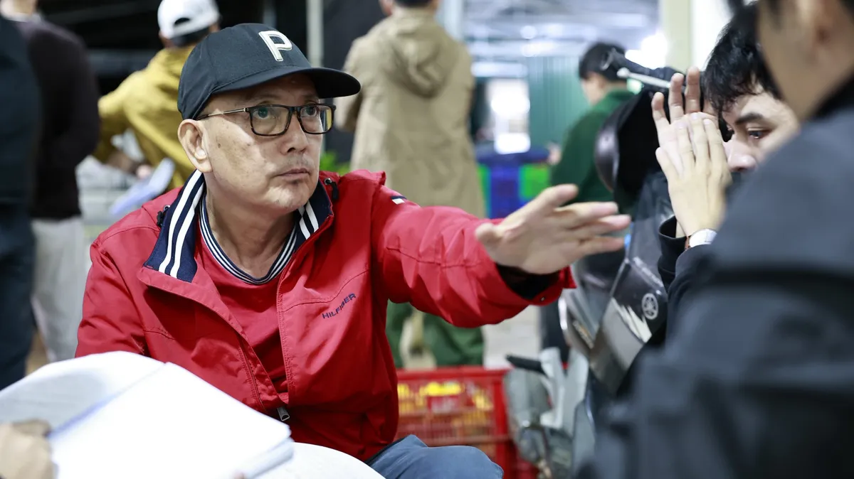 Đạo diễn Lê Hùng Phương: Khán giả khen, chê "Mặt trời lạnh" là điều dễ hiểu - Ảnh 1.