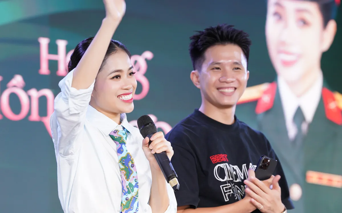 Quán quân Sao mai Hoàng Hồng Ngọc và hành trình 15 năm của "Bông hoa ánh thép" - Ảnh 1.