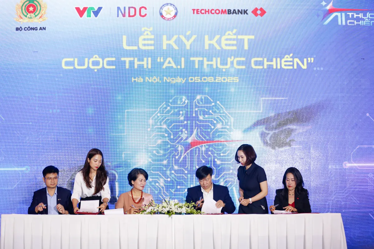 Lễ công bố cuộc thi "AI thực chiến"  - Ảnh 4.