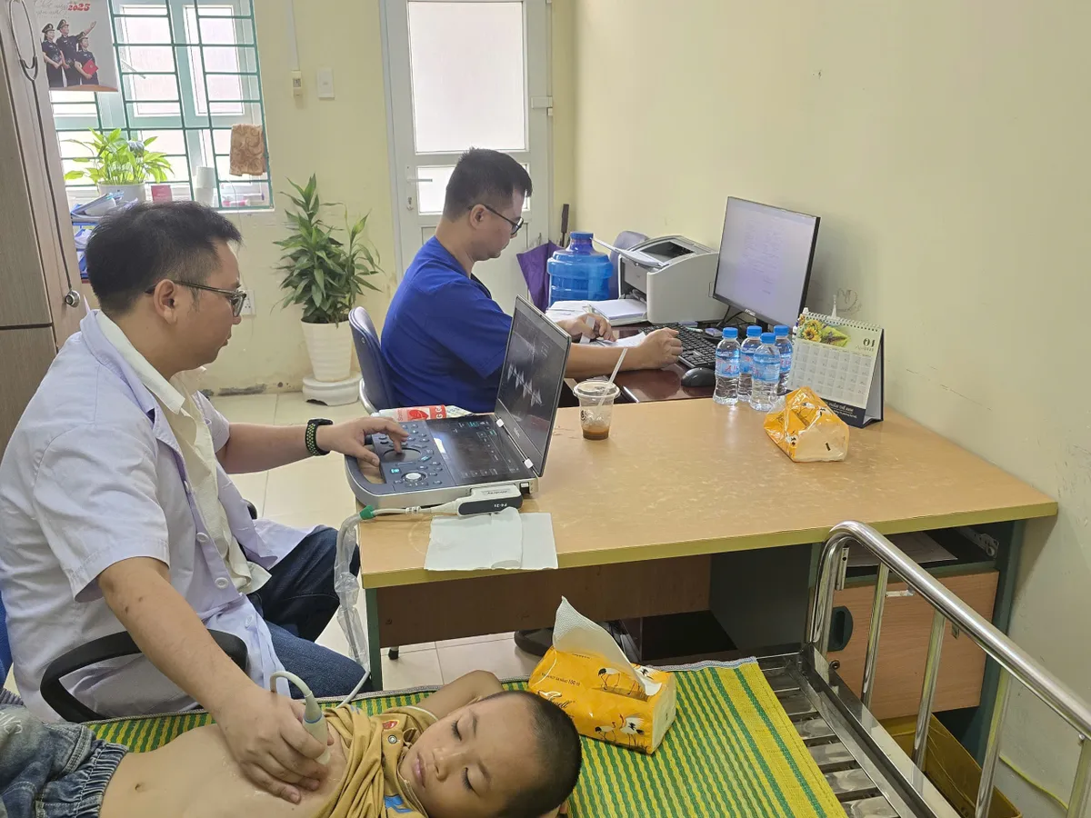 Chắp cánh hy vọng đến với trẻ em mắc tim bẩm sinh tại Tuyên Quang - Ảnh 8.