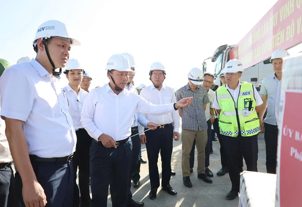 Nghệ An: Đẩy nhanh tiến độ các dự án tại Cảng hàng không quốc tế Vinh - Ảnh 3.