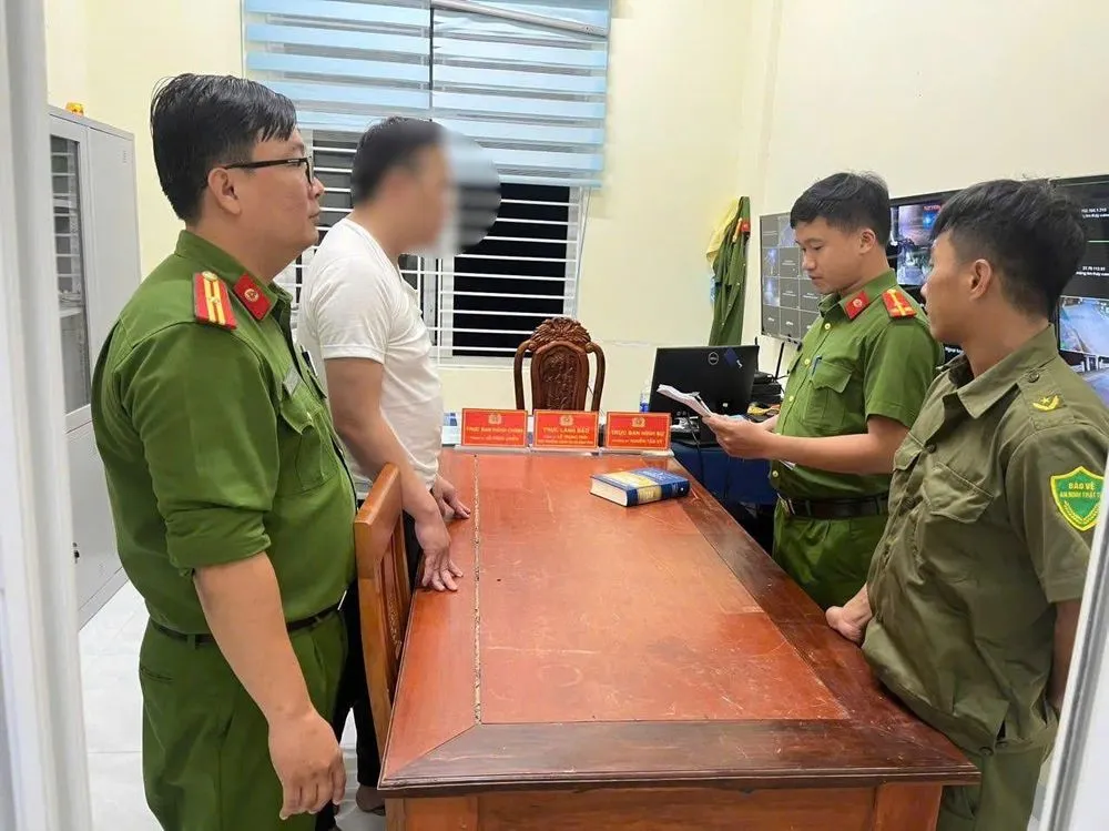 Bắt giám đốc lừa đảo bằng thủ đoạn “mua đắt, bán rẻ” - Ảnh 1.