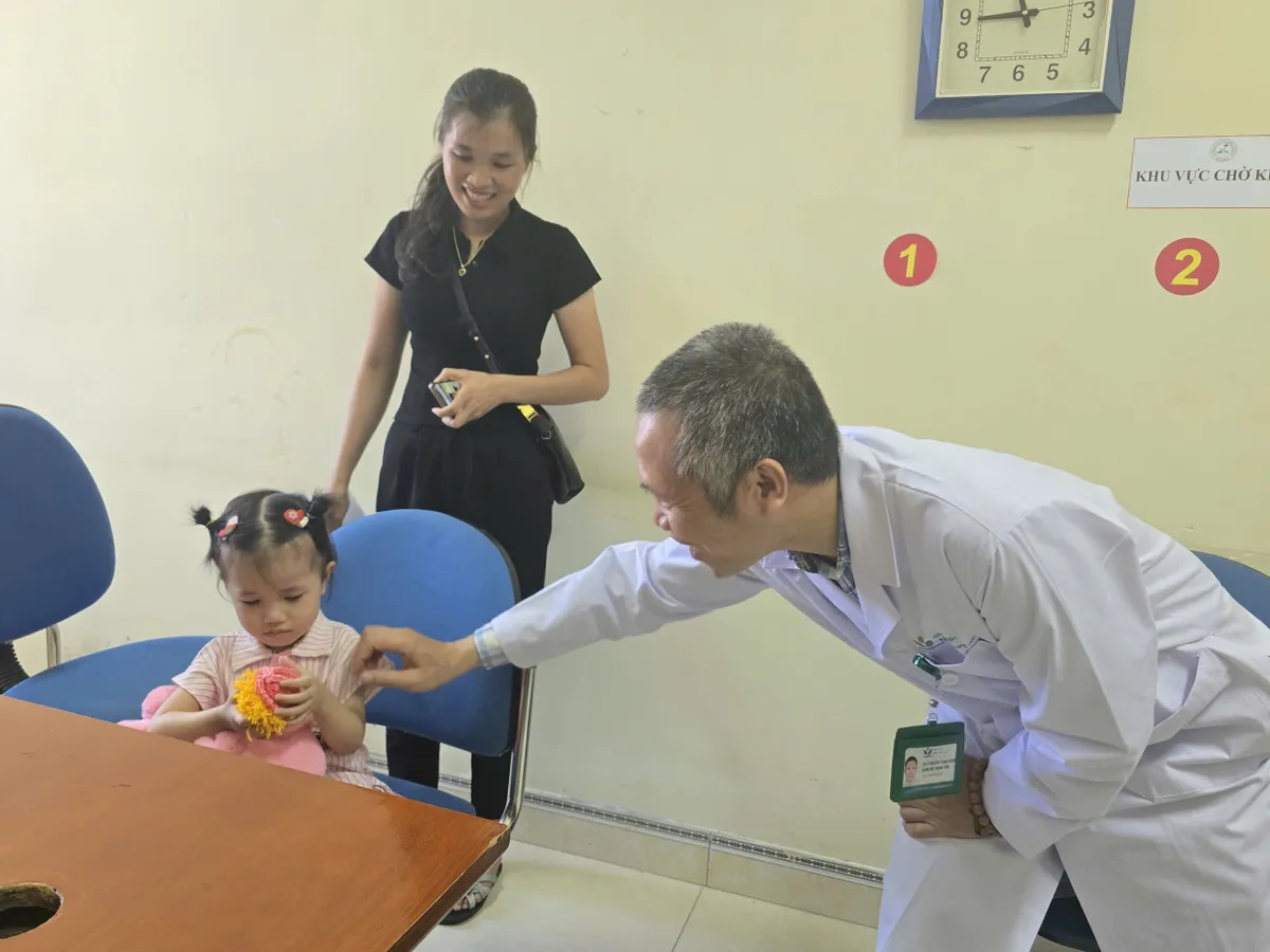 Chắp cánh hy vọng đến với trẻ em mắc tim bẩm sinh tại Tuyên Quang - Ảnh 11.