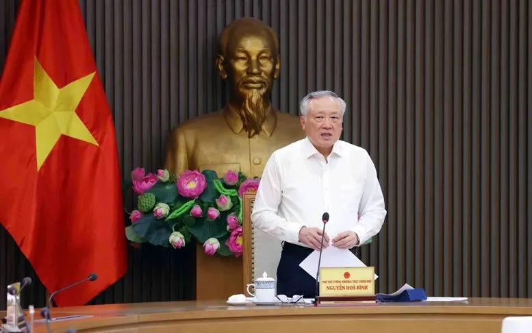 Phó Thủ tướng Thường trực Chính phủ Nguyễn Hòa Bình phát biểu.