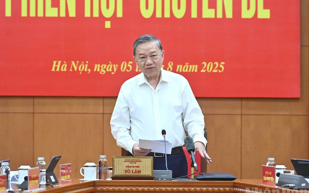 Tổng Bí thư Tô Lâm phát biểu chỉ đạo phiên họp. Ảnh: Nhân Dân