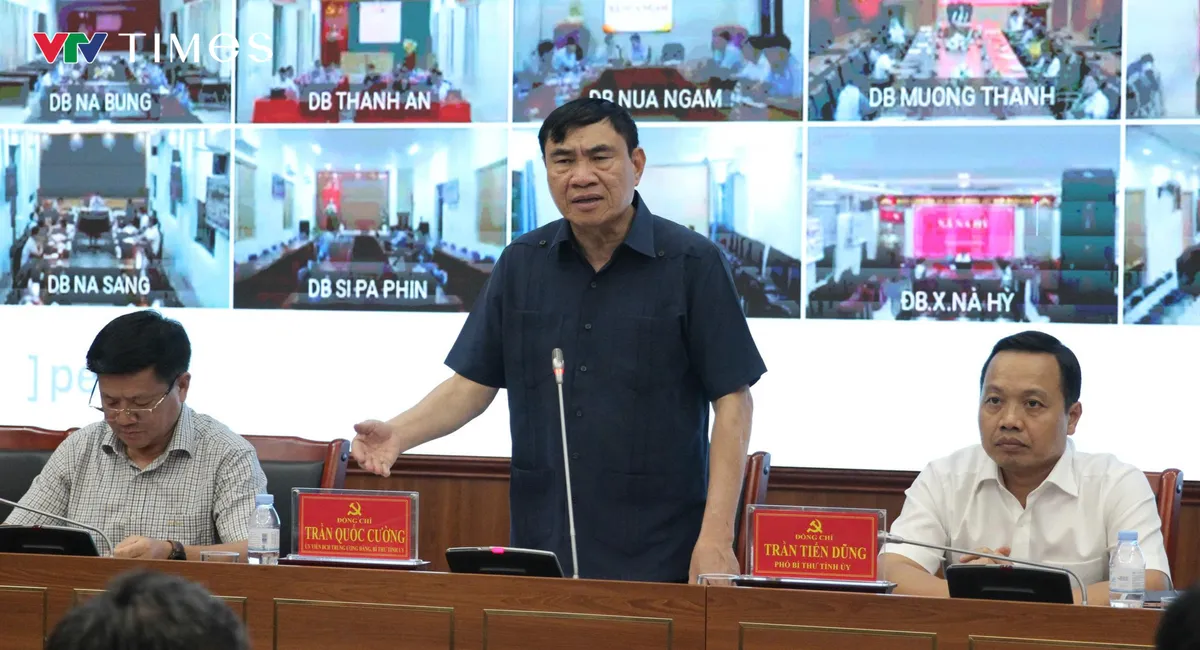 Điện Bi&ecirc;n họp khẩn trong đ&ecirc;m đặt mục ti&ecirc;u x&oacute;a nh&agrave; dột n&aacute;t trước 31/8 - Ảnh 6.