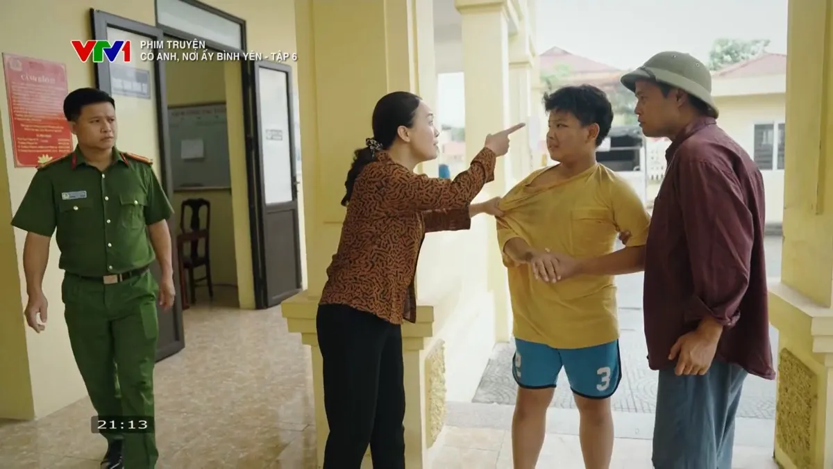 Có anh, nơi ấy bình yên - Tập 6: Huy phát hiện đối tượng tình nghi gửi đơn nặc danh - Ảnh 14.