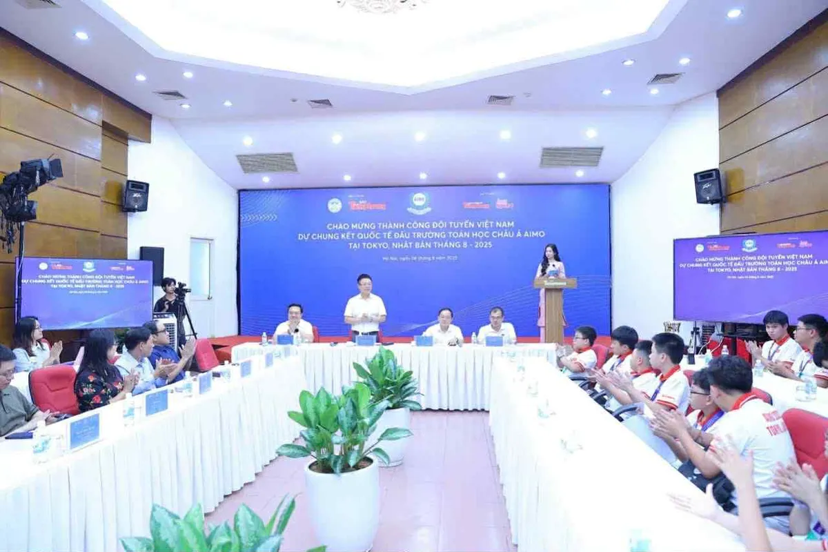 Nam sinh Việt vô địch AIMO 2025: “Chỉ cần nỗ lực hết mình, kết quả nào cũng xứng đáng”  - Ảnh 5.