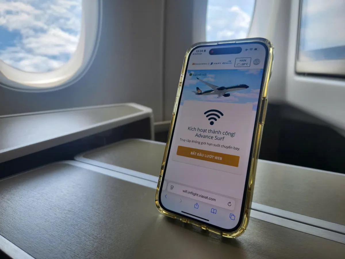 Hãng hàng không quốc gia phủ sóng wifi trên các chuyến bay từ 5/8 - Ảnh 1.
