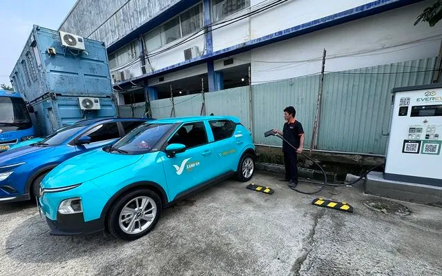 Sớm ban hành các tiêu chuẩn liên quan đến trạm sạc xe điện