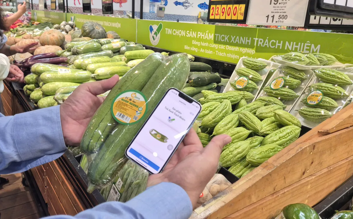 "Tick xanh trách nhiệm" giúp siêu thị tăng doanh số- Ảnh 1. "Tick xanh trách nhiệm" giúp siêu thị tăng doanh số- Ảnh 1.