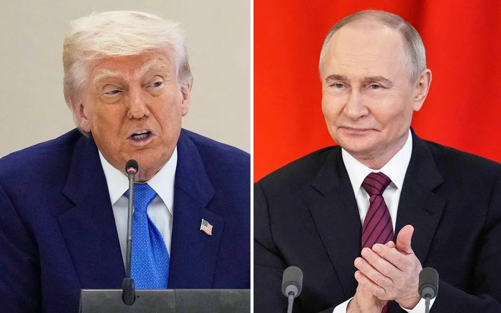 Tổng thống Mỹ Donald Trump và Tổng thống Nga Vladimir Putin trong các sự kiện riêng ngày 16 và 10/5/2025 (Ảnh: AP)