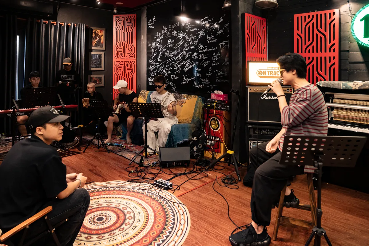 V Concert - Rạng rỡ Việt Nam: Đêm nhạc mà khán giả có thể tận hưởng, cảm thấy yêu Việt Nam hơn - Ảnh 3.