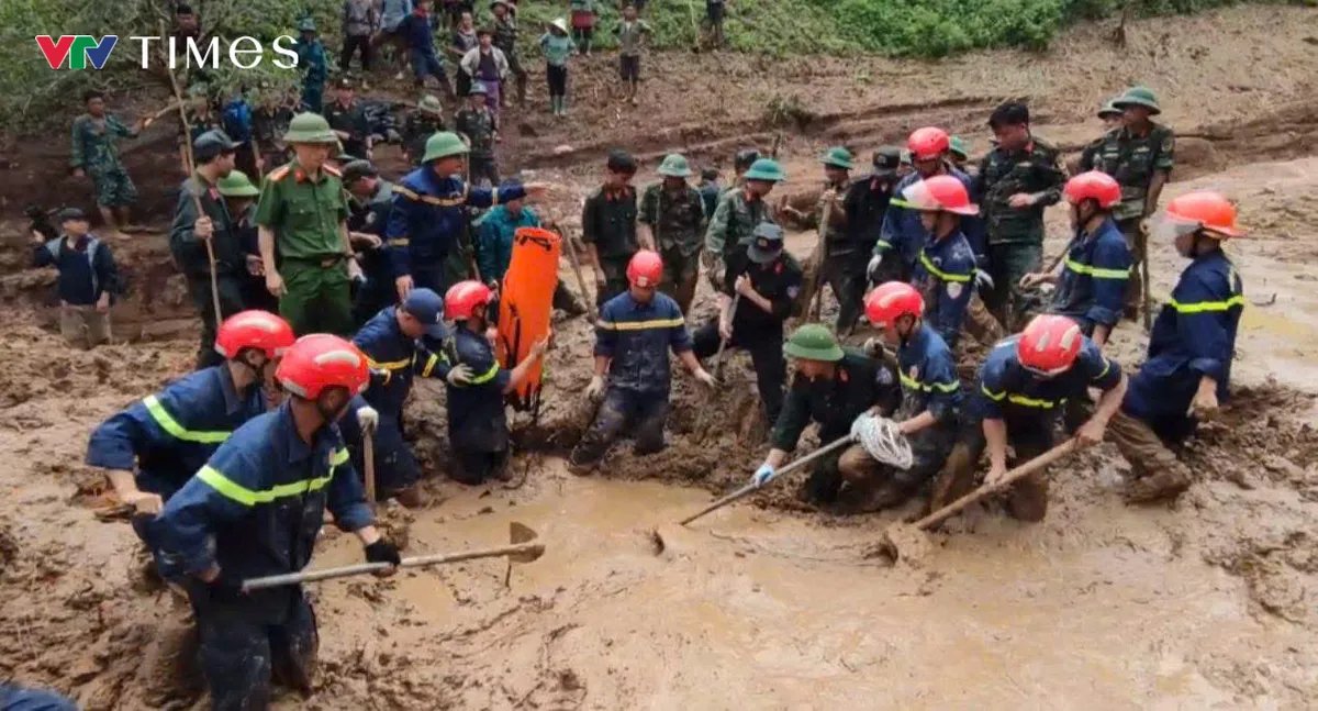 Điện Biên: Bộ đội hành quân dã ngoại giúp Nhân dân biên giới xóa nhà dột nát - Ảnh 6.