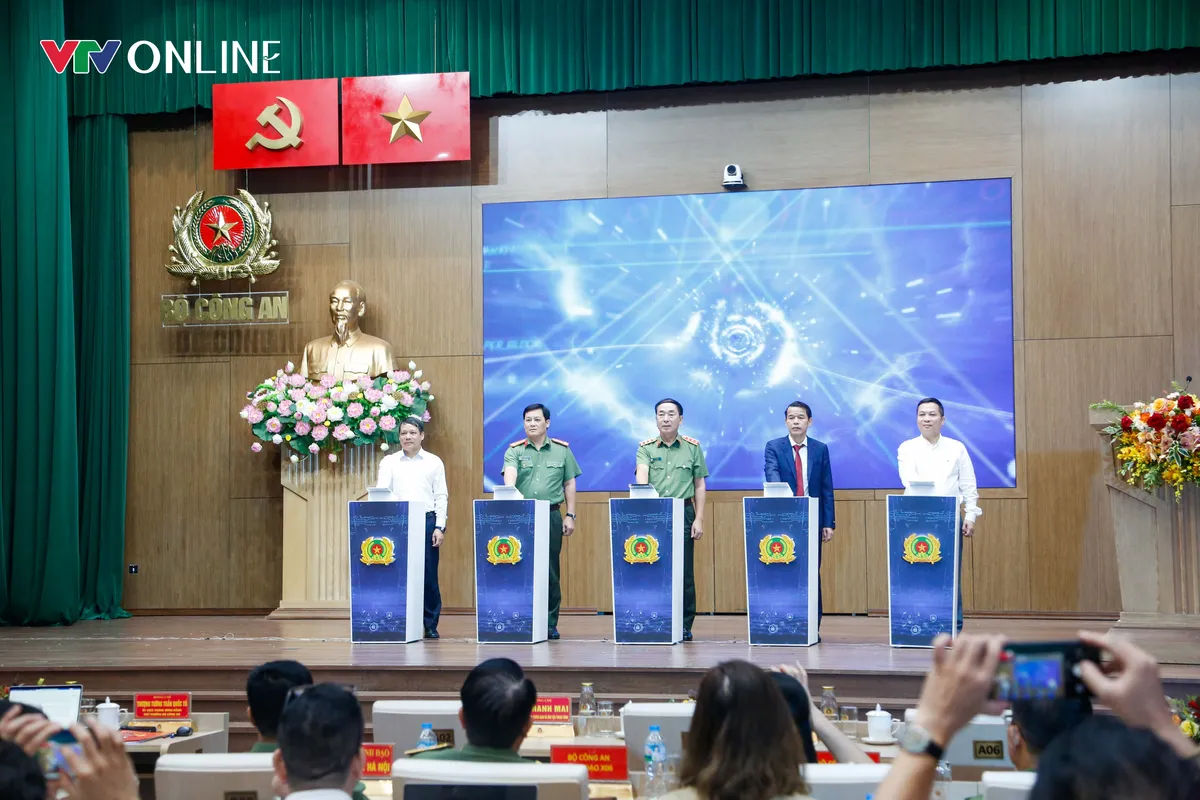 Bộ Công an ra mắt giao diện mới Cổng TTĐT, công bố Nhạc hội Cảnh sát thế giới 2025 - Ảnh 5.