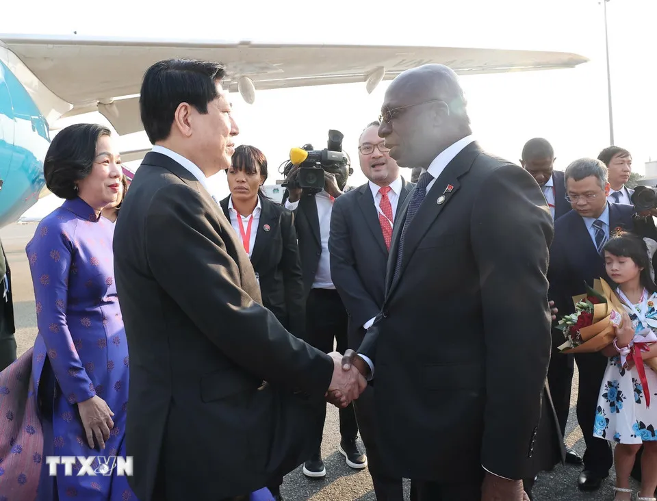 Chủ tịch nước Lương Cường bắt đầu chuyến thăm cấp Nhà nước Cộng hòa Angola - Ảnh 3.