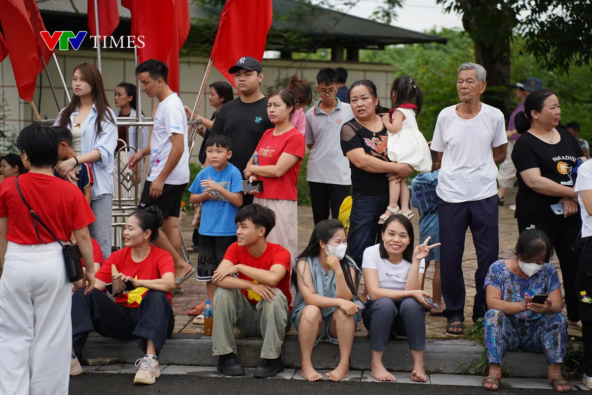 Thượng tướng Trương Thiên Tô tặng quà, động viên cán bộ chiến sĩ quân đội tham gia diễu binh - Ảnh 11.