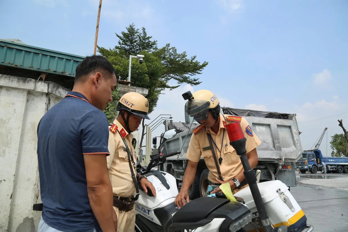 Công an đến tận trường học, khu phố tuyên truyền phòng chống ma túy, PCCC- Ảnh 2.