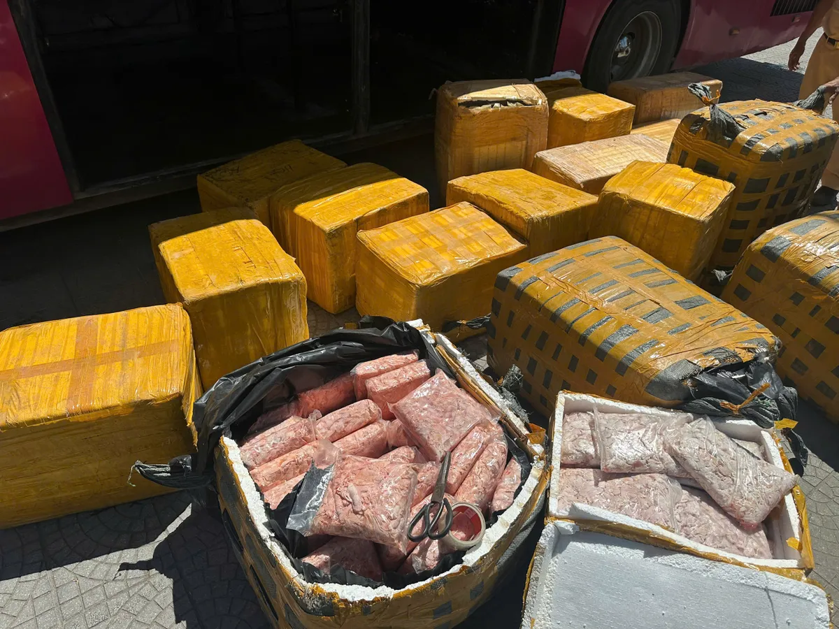 Gần 1 tấn sụn chân gà bốc mùi hôi thối bị chặn bắt trên đường về Đà Nẵng - Ảnh 2.