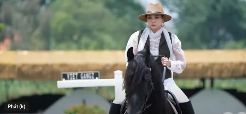 Siêu mẫu Thanh Hằng tạo nhiều ý kiến trái chiều với Vietnam's Next Top Model - Ảnh 4.