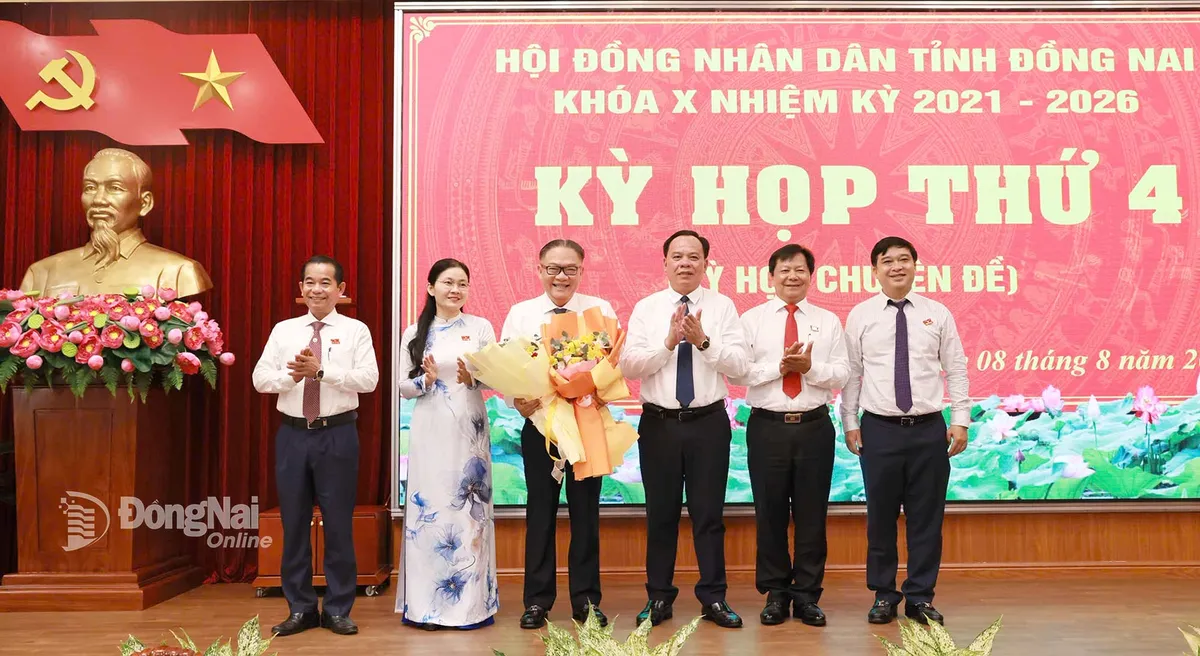 Ông Nguyễn Kim Long được bầu giữ chức Phó Chủ tịch UBND tỉnh Đồng Nai- Ảnh 2. Ông Nguyễn Kim Long được bầu giữ chức Phó Chủ tịch UBND tỉnh Đồng Nai- Ảnh 2.
