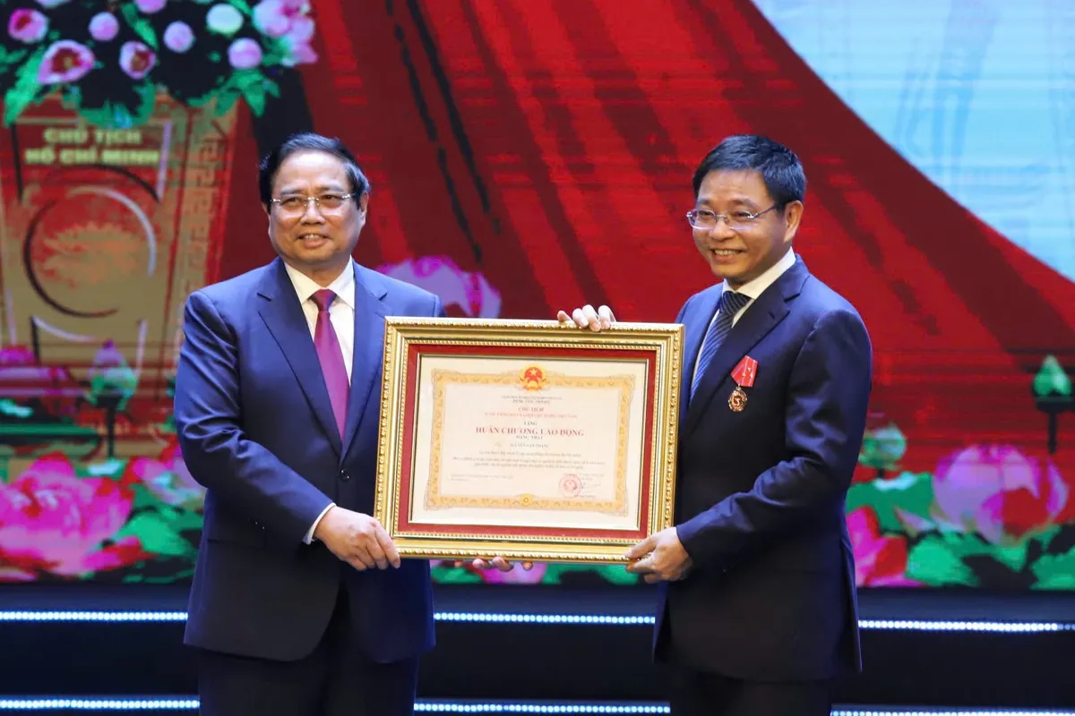 Tổng Bí thư Tô Lâm: Ngành Tài chính là lực lượng tiên phong trong đổi mới và phát triển kinh tế quốc gia- Ảnh 3.