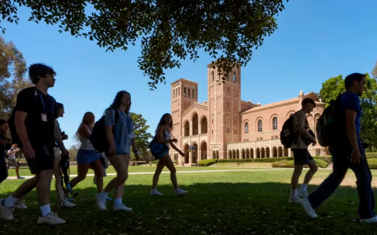 Khuôn viên trường Đại học California - Los Angeles (Ảnh: AP)