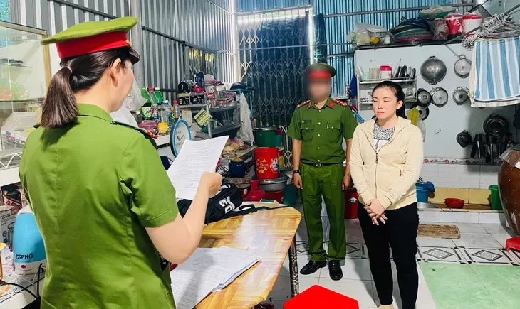 Bắt nữ chủ hụi lừa đảo chiếm đoạt hơn 8 tỷ đồng ở Cà Mau - Ảnh 1.