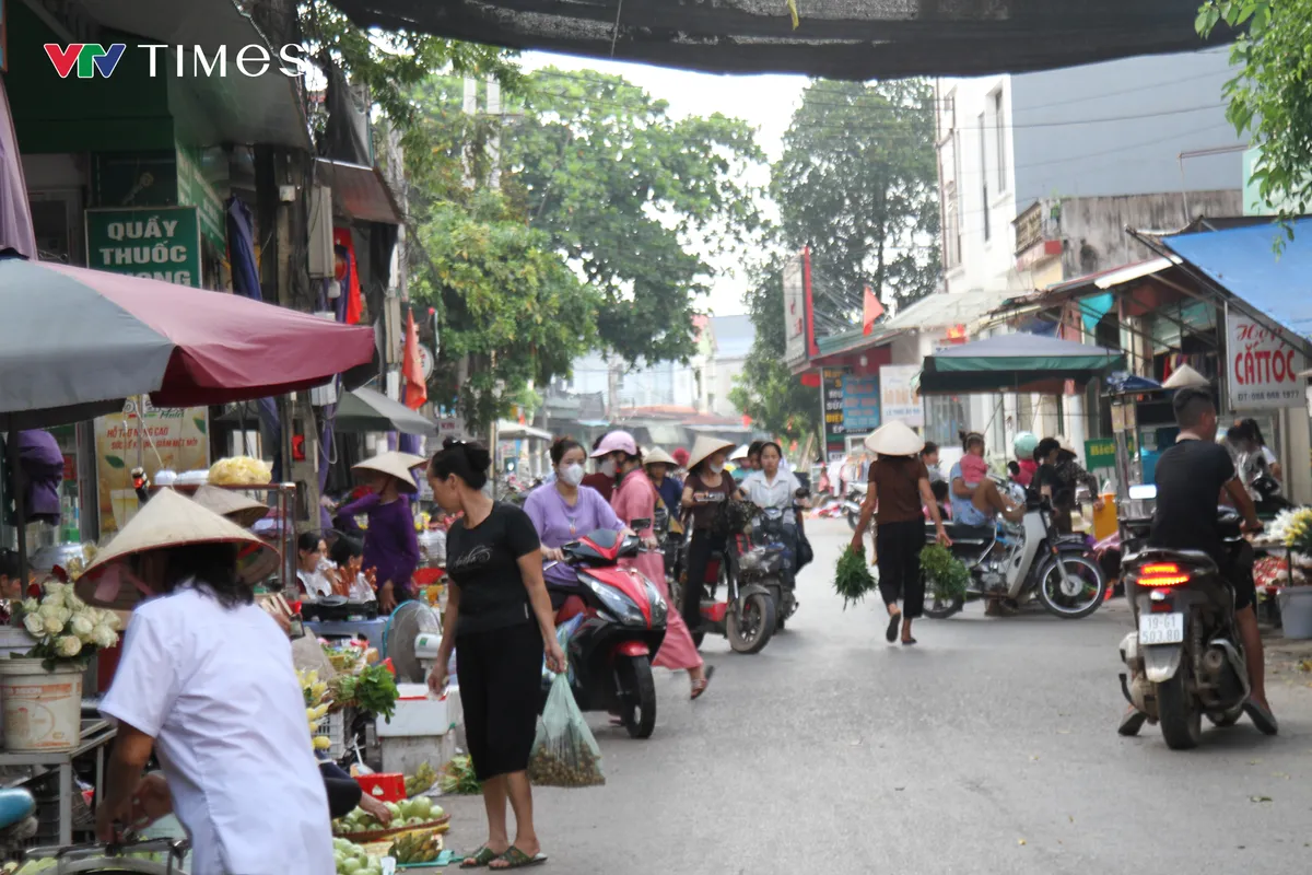 Phú Thọ: Chợ Ngô Xá lấn chiếm hành lang giao thông – Bài toán chưa có lời giải - Ảnh 7.