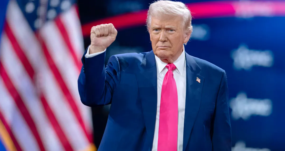 Tổng thống Trump yêu cầu Đại học California nộp phạt 1 tỷ USD- Ảnh 1.