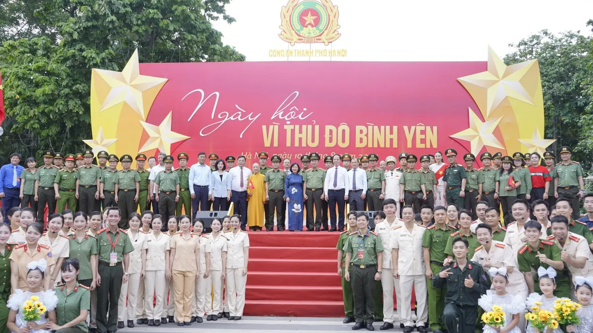 Lực lượng CSGT Thủ đô góp phần bảo đảm thành công “Ngày hội Vì Thủ đô bình yên” - Ảnh 2.