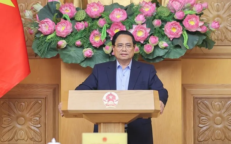 Thủ tướng Phạm Minh Chính chủ trì hội nghị đánh giá kết quả sắp xếp tổ chức bộ máy bên trong của các bộ, ngành và sơ kết 1 tháng vận hành chính quyền địa phương 2 cấp. - Ảnh: VGP