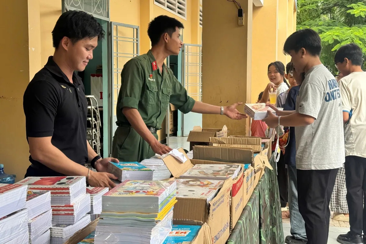 Ấm áp Phiên chợ nghĩa tình tại xã biên giới Tây Ninh- Ảnh 3.