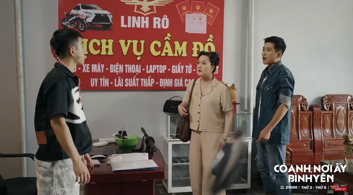Có anh, nơi ấy bình yên - Tập 9: Ông Thắng bị cường dụ dỗ làm hàng giả - Ảnh 4.