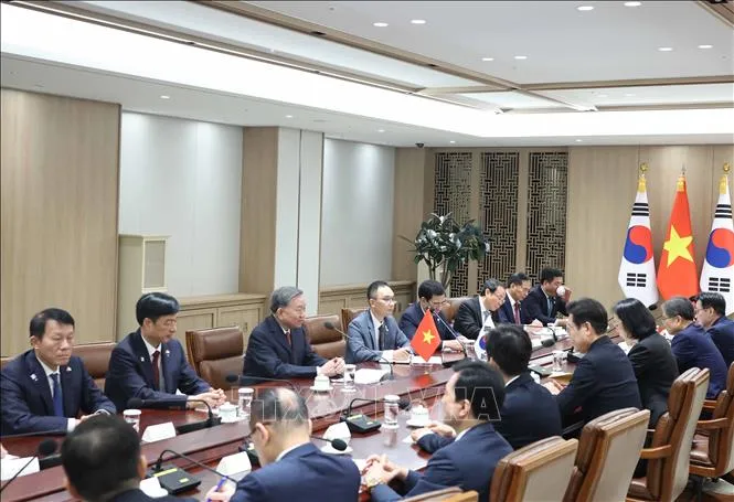Tổng Bí thư Tô Lâm hội đàm với Tổng thống Hàn Quốc Lee Jae Myung - Ảnh 1.