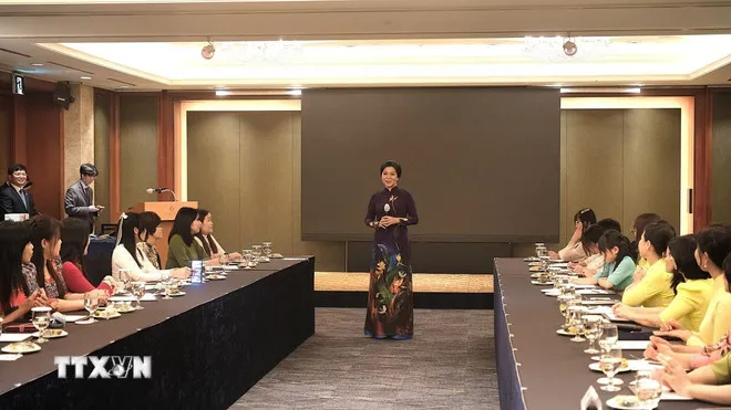 Phu nhân Ngô Phương Ly gặp mặt thân tình các cô dâu Việt Nam tại Hàn Quốc - Ảnh 2.
