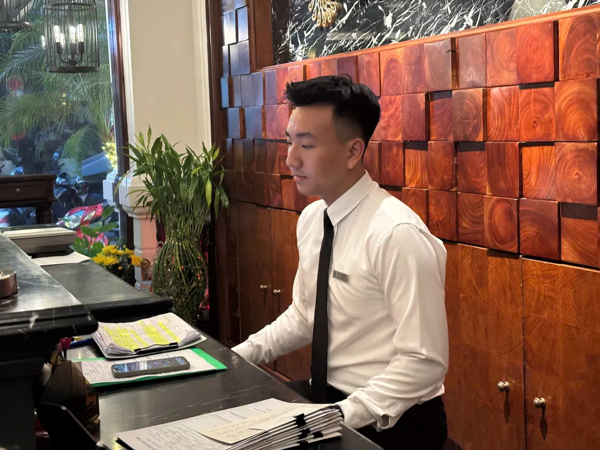 Cao điểm ng&agrave;y Quốc Kh&aacute;nh 2/9: Nhiều kh&aacute;ch sạn tại H&agrave; Nội "ch&aacute;y ph&ograve;ng" - Ảnh 10.