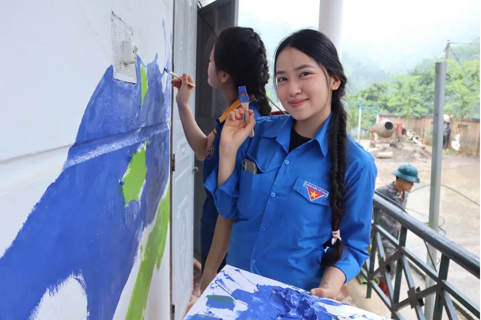 Tuổi trẻ Đại học Quốc gia Hà Nội chia sẻ yêu thương tại bản làng vùng cao- Ảnh 2.