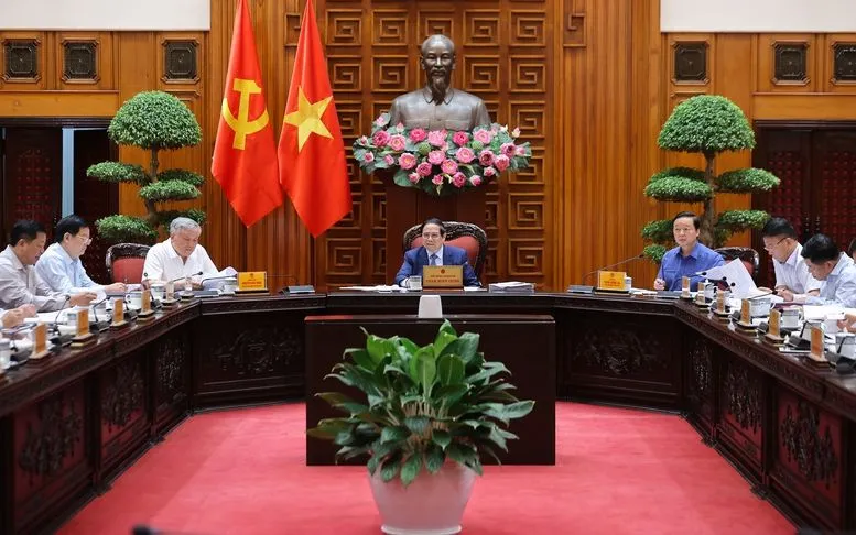 Thủ tướng Phạm Minh Chính chủ trì cuộc họp của Thường trực Chính phủ về công tác chuẩn bị tổ chức lễ khánh thành, khởi công các dự án, công trình chào mừng kỷ niệm 80 năm Quốc khánh - Ảnh: VGP